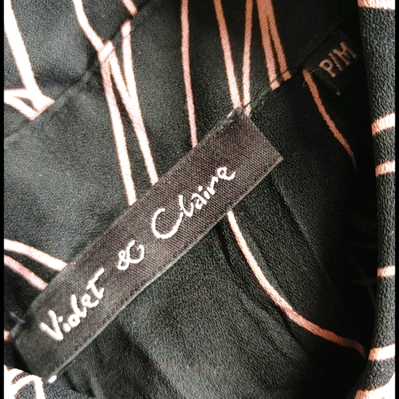 🎉HP🎉Violet & Claire Pink Swirl Crinkle Button Blouse - Picture 6 of 8